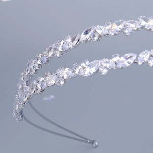Double-layer silver headband with sparkling marquise zircons for wedding hairstyles
