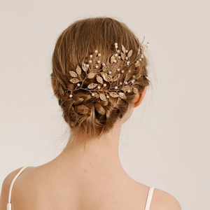 Handgefertigte Goldene Metall Blatt Braut Haarranken Kunstperle Hochzeit Stirnband Elegante Wald Stil Haarschmuck Für Bräute