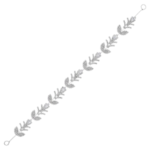 Vigne de cheveux de mariée argentée avec motifs de feuilles étincelants et strass sur blanc