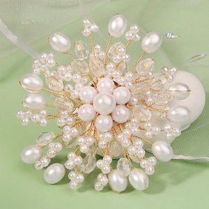 Handmade beaded flower brooch with white pearls and gold wire for wedding banquets