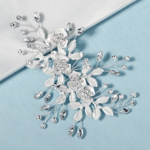 Barrette de mariée élégante en fleurs argentées avec strass brillants et détails de feuilles