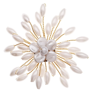 Élégante broche florale faite main avec perles blanches et fil doré pour mariage