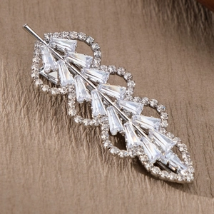 Elegant Leaf Shape Hair Clip Silver Alloy Rhinestone Cubic Zirconia Duckbill Clip For Women Daily Party Hair Accessories Gift