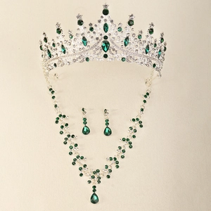 Détails de la tiare de mariée, collier et boucles d'oreilles en argent et vert émeraude