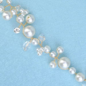 Elegant pearl and crystal beaded belt accessory with golden wire for party dresses