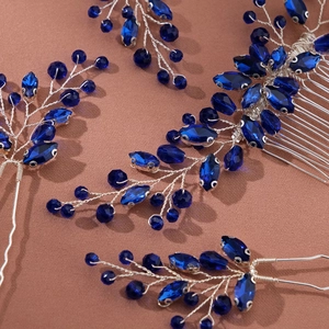Parure de mariée vintage avec cristaux bleu foncé et peignes en fil d'argent