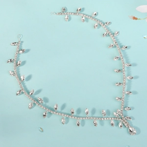 Chaîne de front mariée bohème avec cristaux argentés et pendentif en forme de goutte