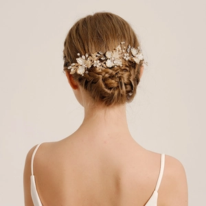 Peigne à Cheveux Mariée en Alliage Doré Fait Main Avec Fleurs Feuilles Künstliche Perles d'Imitation Strass Élégant Bijoux de Tête Mariage Femme