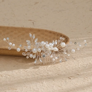 Peigne à Cheveux de Mariée Fait Main Élégant Künstliche Perle d'Imitation Cristal Fleur Strass Bijou de Tête pour Mariage Fête Femme Accessoires Cheveux