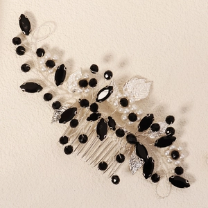 Peigne à cheveux de mariée avec pierres noires et perles au design de vigne