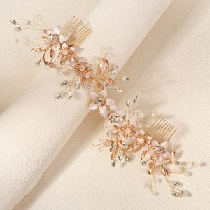 Peigne à cheveux de mariée fait main avec fleurs en tissu rose, perles et cristaux