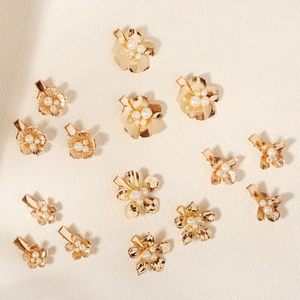 Élégantes Pinces à Cheveux Fleur en Alliage Doré Avec Künstliche Perles d'Imitation Blanches Pinces Croco Florales pour Décoration Cheveux Femme