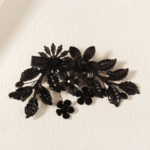 Pince à cheveux fleurie en métal noir avec feuilles pour fête d'Halloween
