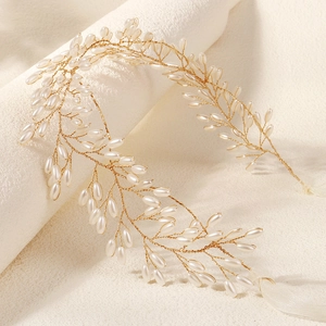 Exquisites handgefertigtes Perlen-Brautstirnband mit Golddraht und weißen Satin-Seidenbändern