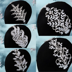 Couronne de Mariée de Luxe en Alliage et Zirconia Diadème Élégant en Strass à Motif de Feuilles Serre-tête Argenté pour Mariage Femme