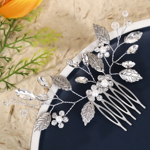 Silver bridal hair comb with pearls and leaf design for wedding accessories