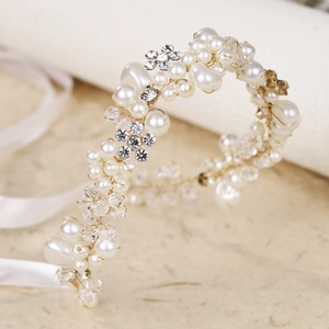 Serre-tête de mariée élégant fait main avec perles et cristaux sur fil doré de luxe
