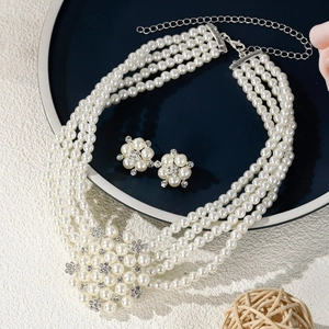 Parure de bijoux en perles multicouches avec fleurs en strass pour mariage
