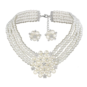 Parure luxe collier de perles à 5 couches et boucles d'oreilles fleurs avec strass argentés