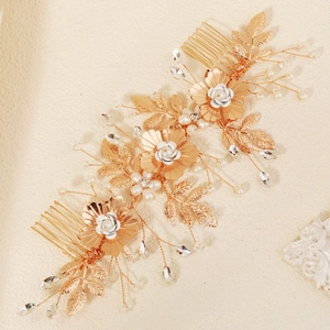 Peigne à cheveux de mariée avec feuilles dorées perles et cristaux étincelants