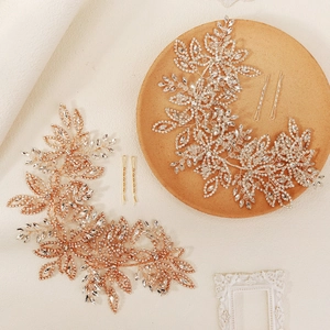 Vigne de Cheveux de Mariage Faite à la Main avec Feuilles en Strass Bandeau de Mariée Cristal Fleur Accessoire Femme Mariée Or Argent
