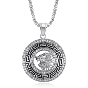 Collier hip hop pendentif tête de lion argenté avec méandres grecs et strass brillants décor