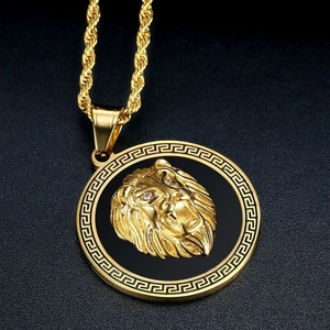 Collier hip hop plaqué or avec pendentif tête de lion et motif de méandre grec chic