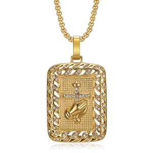 Collier hip hop en acier inoxydable doré avec pendentif mains en prière et strass brillants