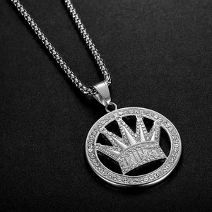 Hip-Hop-Halskette aus Silber-Edelstahl mit KING-Kronenanhänger und funkelnden Diamanten