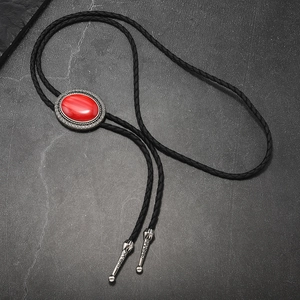 Bolo Tie mit Achatstein, silbernem Schieber und schwarzer geflochtener Lederkette