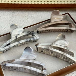 Vintage Ink Wash Heart Hair Claw Clip Large Marble Texture Shark Clip Non-Slip Hair Catch Barrette Headwear For Women Daily