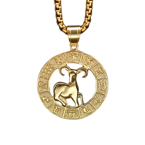 Collana vintage dorata con i 12 costellazioni e rilievo dell'Ariete in rilievo