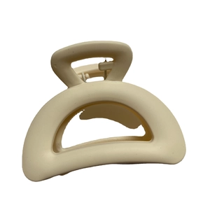 Matte cream large geometric hair claw clip with hollow design for thick hair