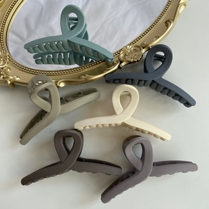 6-piece set of large matte hair claws in elegant Morandi colors for women hairstyles