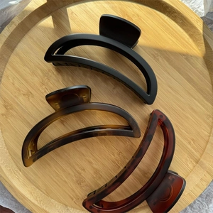 12cm Large Crescent Shape Hair Claw Clip For Women Elegant Matte PC Plastic Thick Shark Clip Tortoise Shell Hair Accessories
