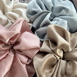 Große Satin Haargummis Für Damen Hohe Elastizität Seidengefühl Haarbänder Elegant Einfarbig Übergroße Scrunchy Haarschmuck