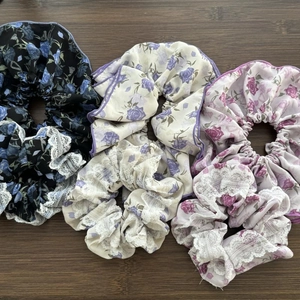 Scrunchies in Pizzo Floreale in Stile Pastorale per Donna Elastici per Capelli in Tessuto con Motivo a Rose Dolci Accessori per Capelli