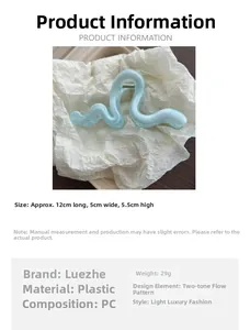 Detailed size chart for 12cm wave-textured hair claw made of durable PC plastic