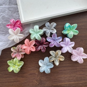 Elegant 4cm marble-textured floral hair claws in thirteen assorted vibrant colors