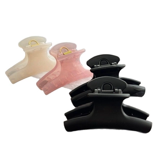 Tres elegantes pinzas para el cabello de 8 cm en blanco crema, rosa empolvado y negro mate