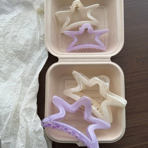 Mollette per capelli a forma di stella in bianco crema e viola lavanda, set da 4