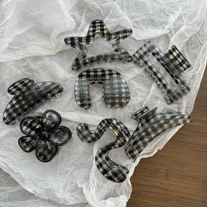 Korean Fashion Gingham Plaid Hair Claw Clip For Women Retro Black White Checkered Shark Clip Geometric Hair Accessories