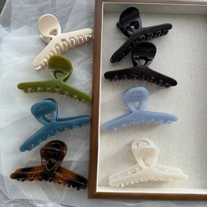 French Glossy Hair Claw Clip Elegant PC Plastic Cross Shark Clip For Thick Hair Women Simple Temperament Retro Accessory