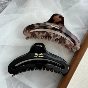 French style hollow large hair claw set in black and amber leopard print resin