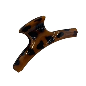 Classic leopard pattern hair claw clip with glossy finish and strong spring grip