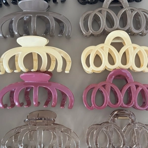 Grandes pinces à cheveux style citrouille en finitions mates et brillantes pour femmes