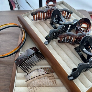 Lot de pinces à cheveux rétro en résine avec strass étincelants en marron et noir