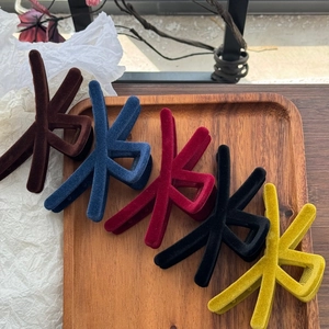 Lot de 5 pinces à cheveux en velours aux couleurs variées pour coiffure élégante