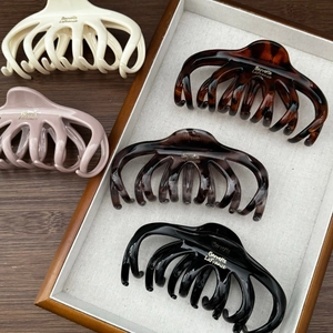 Lot de cinq grandes pinces à cheveux de 13 cm en crème, rose, écaille de tortue et noir