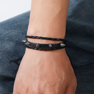 Bracelet en cuir tressé style punk rock avec rivets argentés pour hommes et femmes